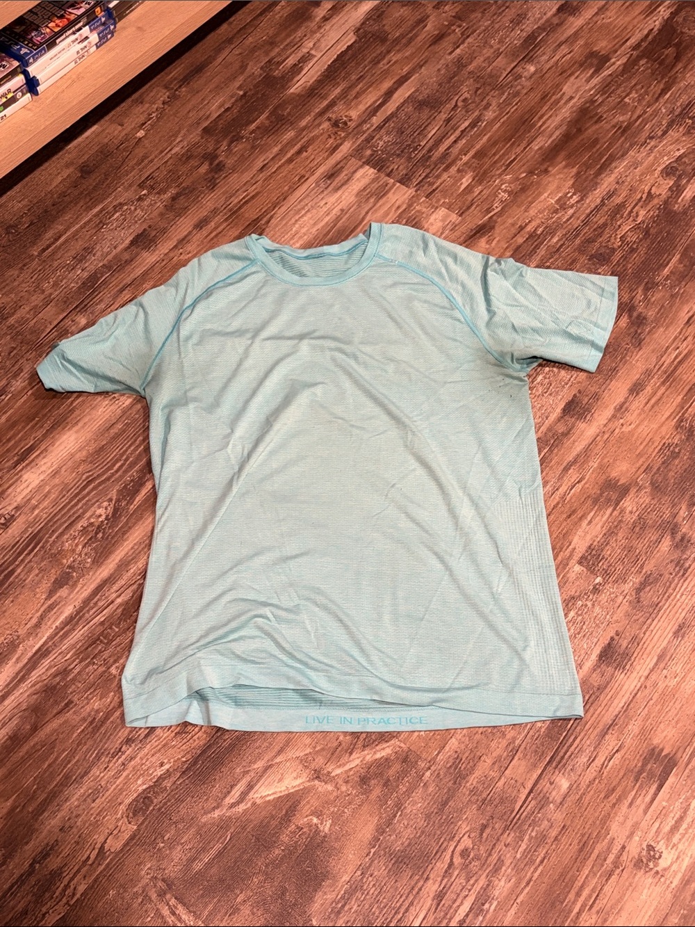 LULU lemon Men's Light Aqua Performance T-Shirt